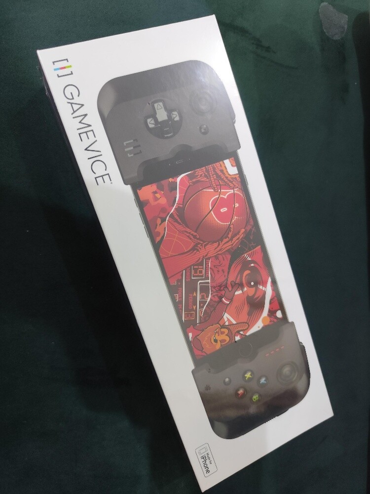 GAMEVICE CONTROLLER- IPHONE - 1