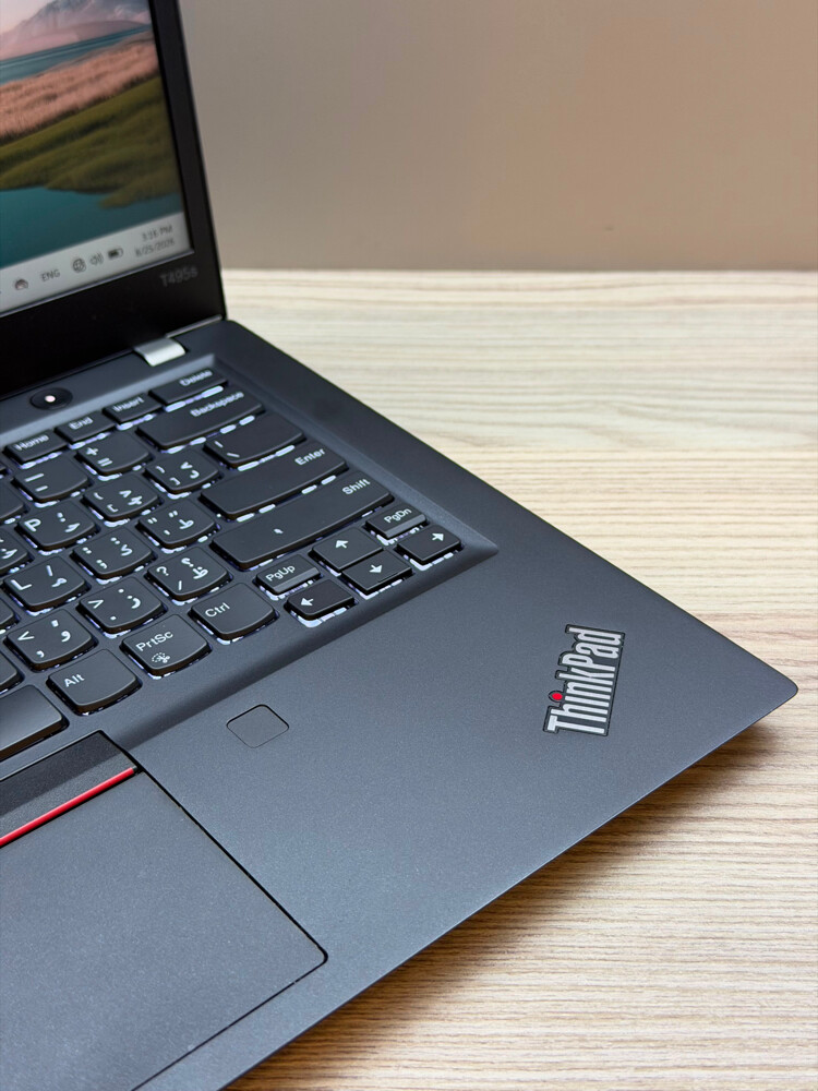 Lenovo ThinkPad T495s - 4