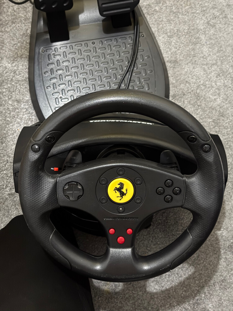 gaming ferrari gt wheel - 1