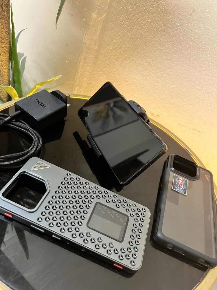 Asus ROG Phone 8 Pro - 5