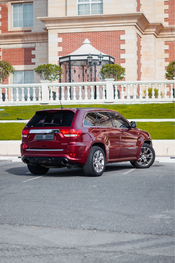 Jeep Grand Cherokee SRT  - 2