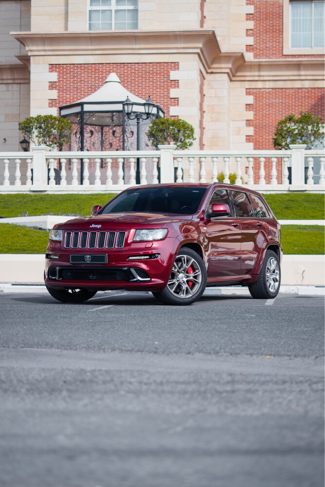 Jeep Grand Cherokee SRT  - 1