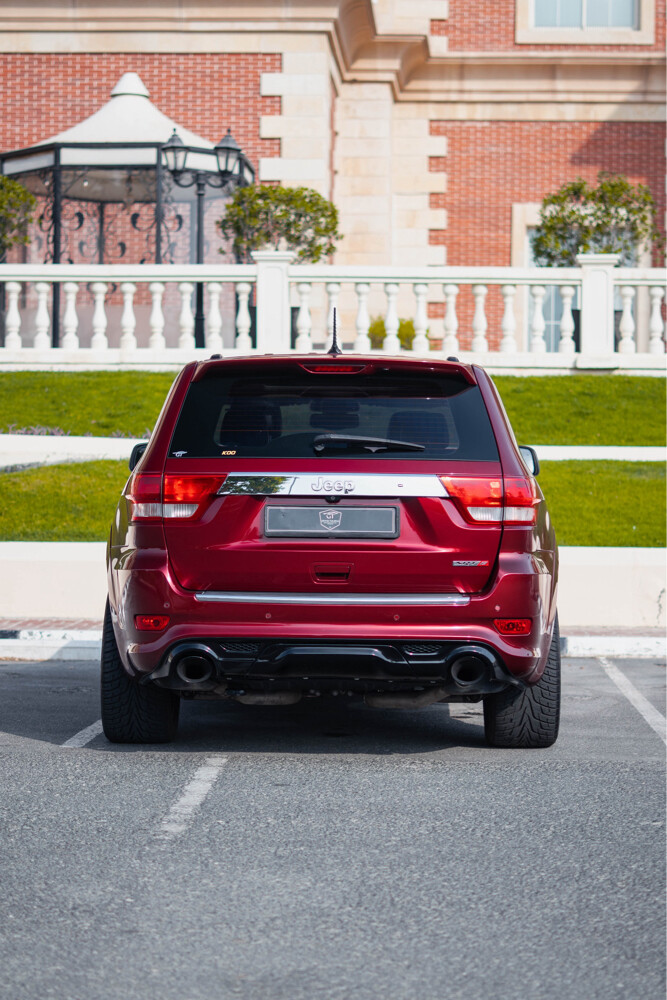 Jeep Grand Cherokee SRT  - 6
