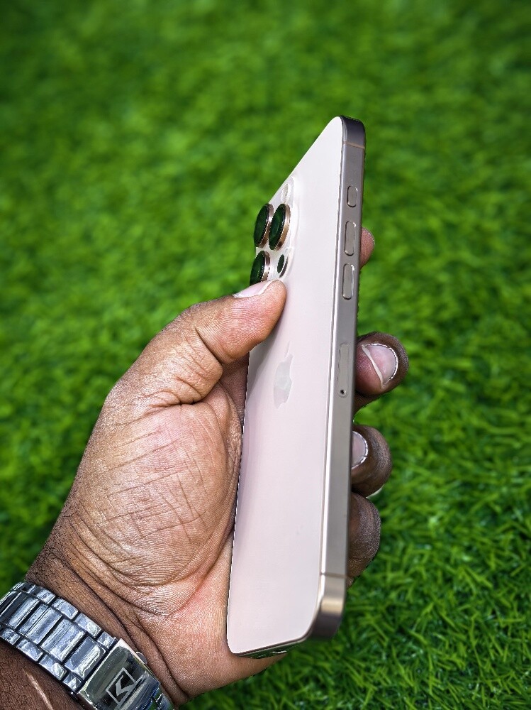 iPhone 16 Pro Max 256gb - 4