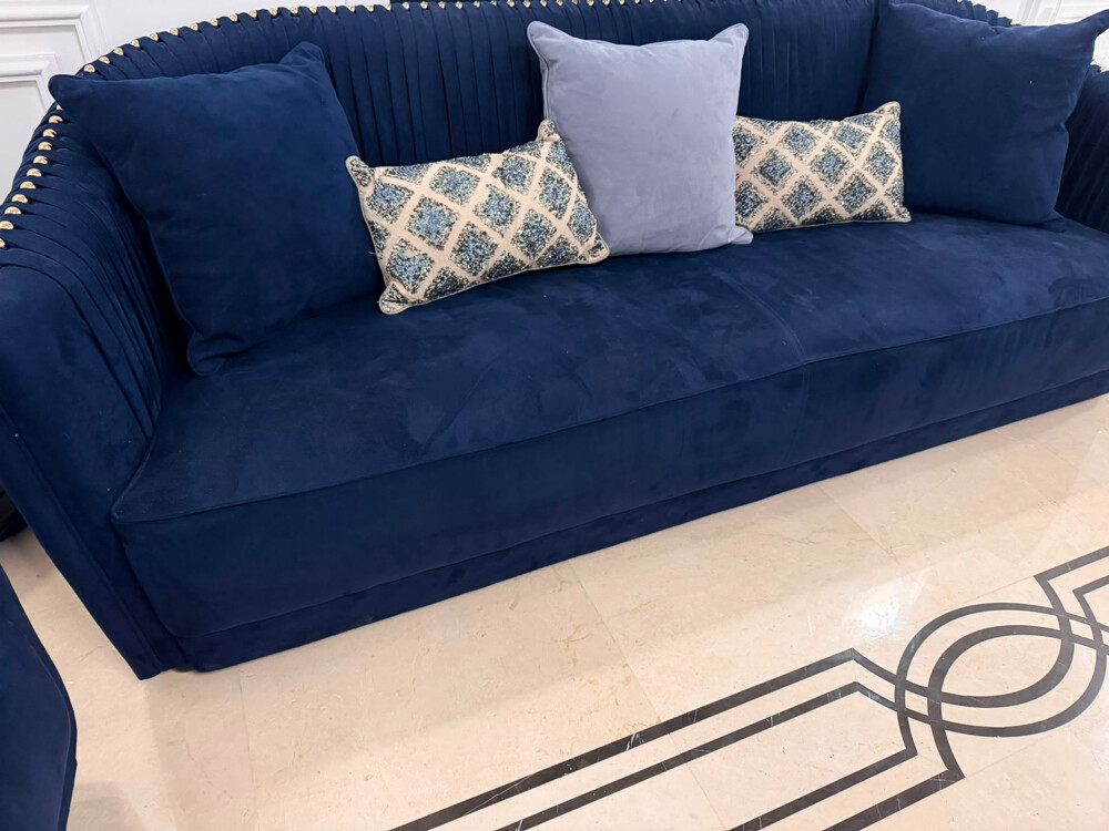 6 chair/sofa for 10 people - 5