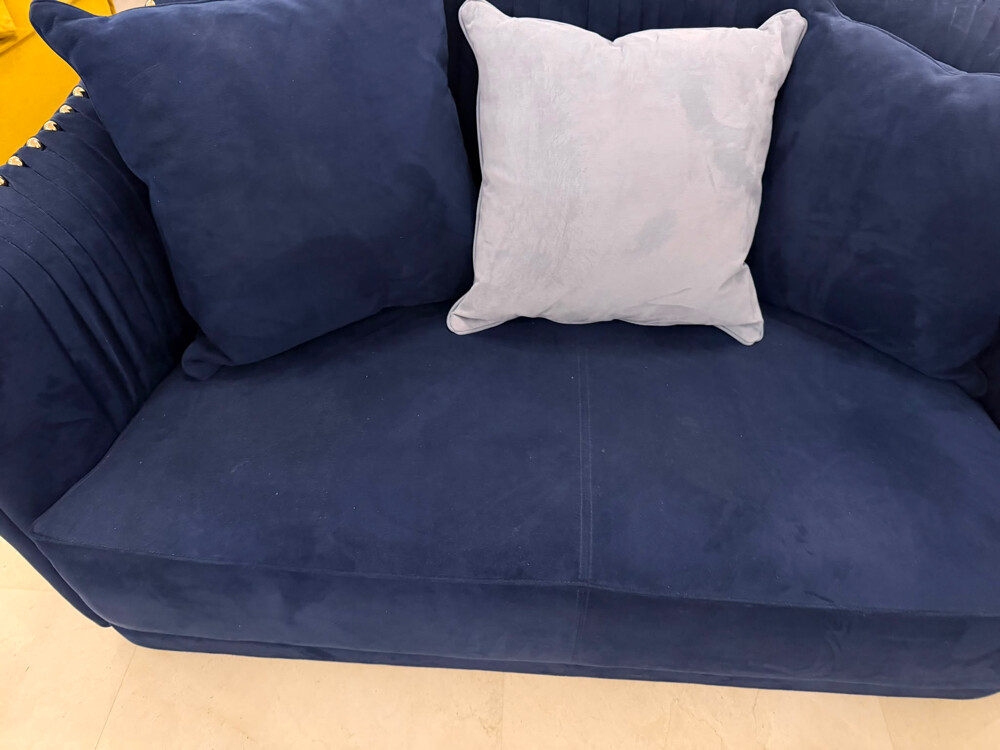 6 chair/sofa for 10 people - 3