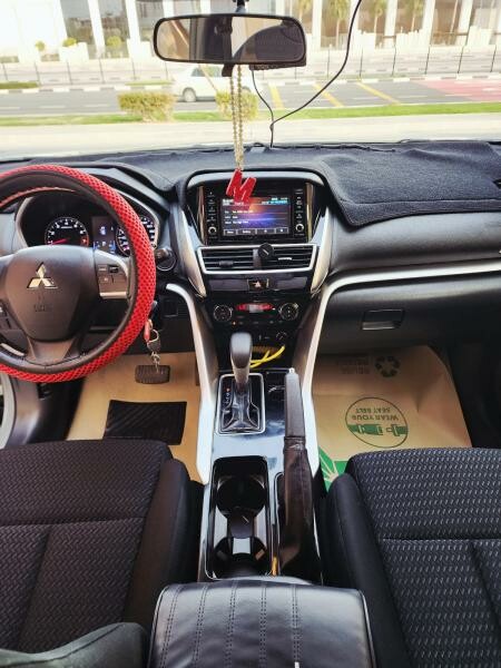 2020 Eclipse cross 2.0L Lady owned - 6