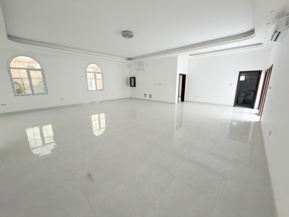 Brand-New Villa for Rent Al Thumama - 10