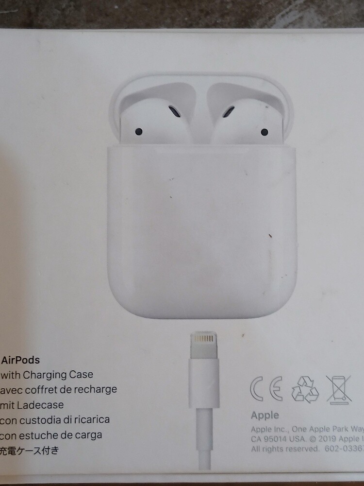 AirPods - 6