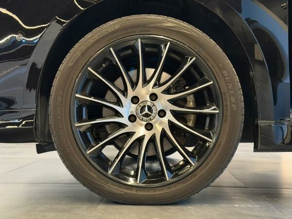 Mercedes-Benz V-Class 250 2024 - 9