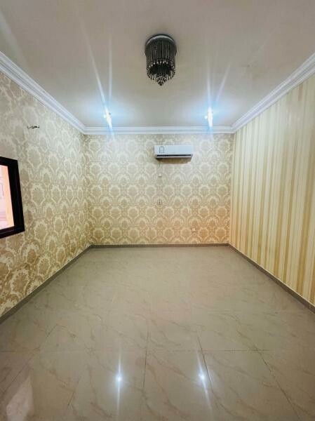 STUDIO AVAILABLE NEW MURRA 1900/- - 2