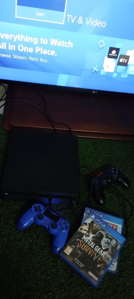 playstation 4 slim - 2