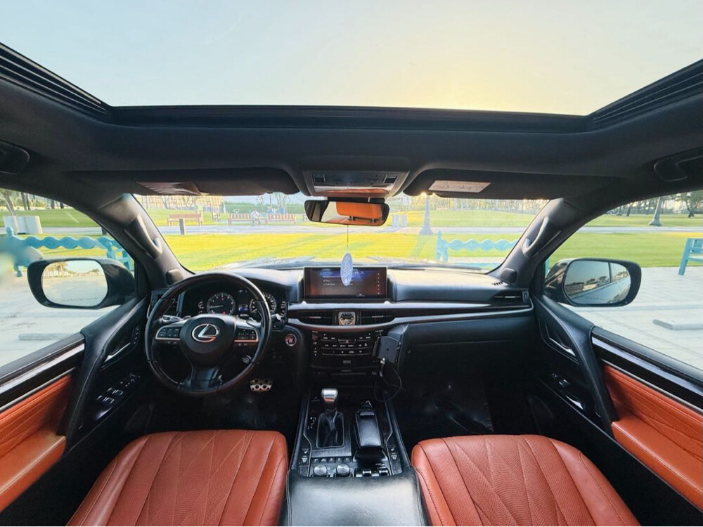 Lexus LX570  2019 S Black Edition  - 7