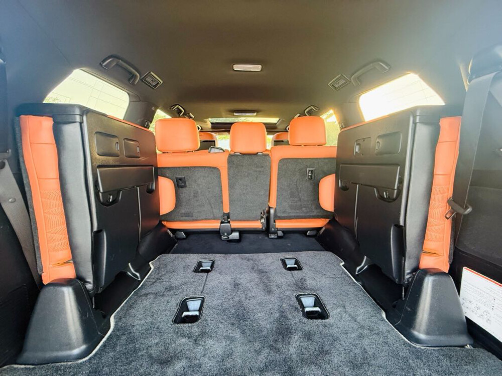 Lexus LX570  2019 S Black Edition  - 11