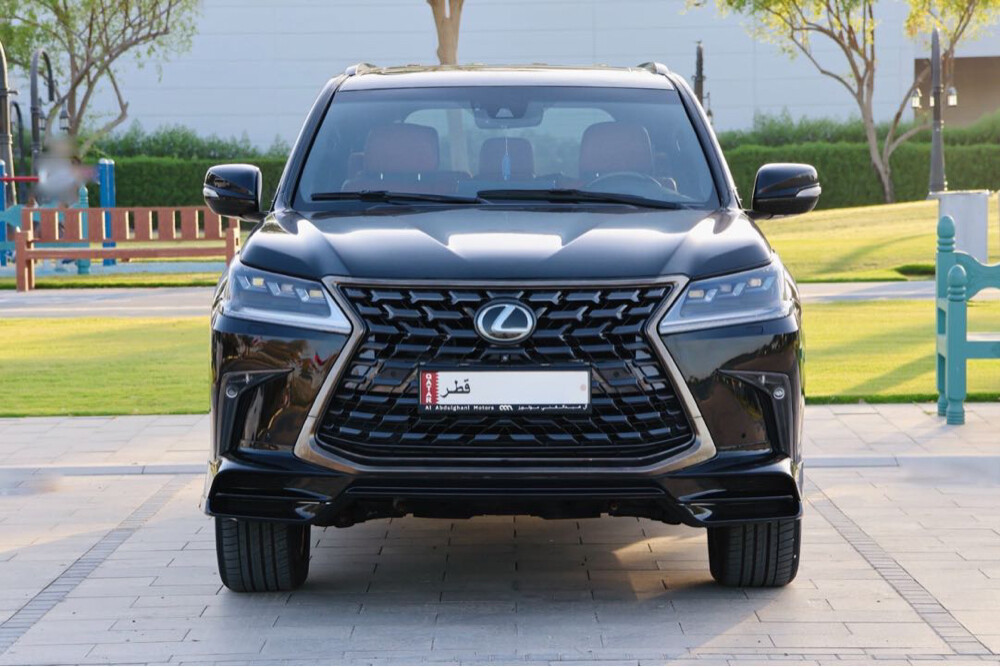 Lexus LX570  2019 S Black Edition  - 3