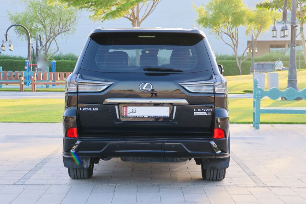 Lexus LX570  2019 S Black Edition  - 5