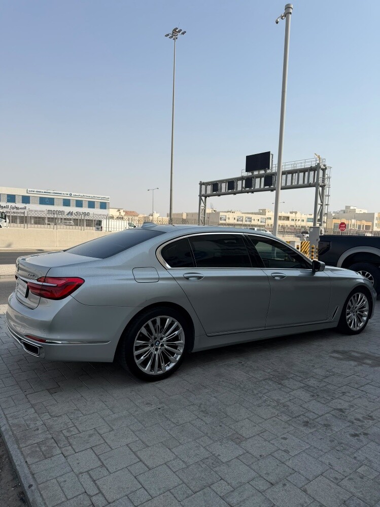 بي ام دبليو ٧٣٠ - 6