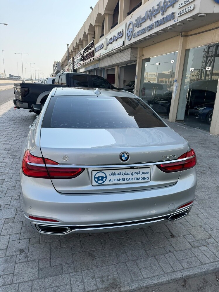 بي ام دبليو ٧٣٠ - 8