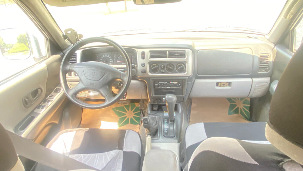 Mitsubishi Nativa 2007 second owner - 6