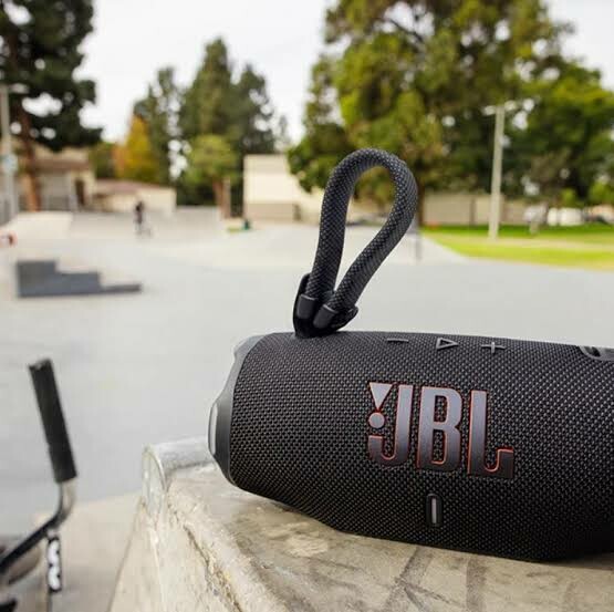JBL Charge 6 Portable Waterproof - 1