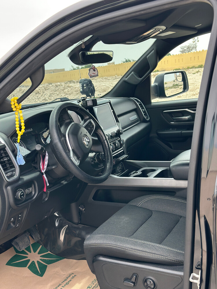 Ram 1500 bighorn 4x4 - 5