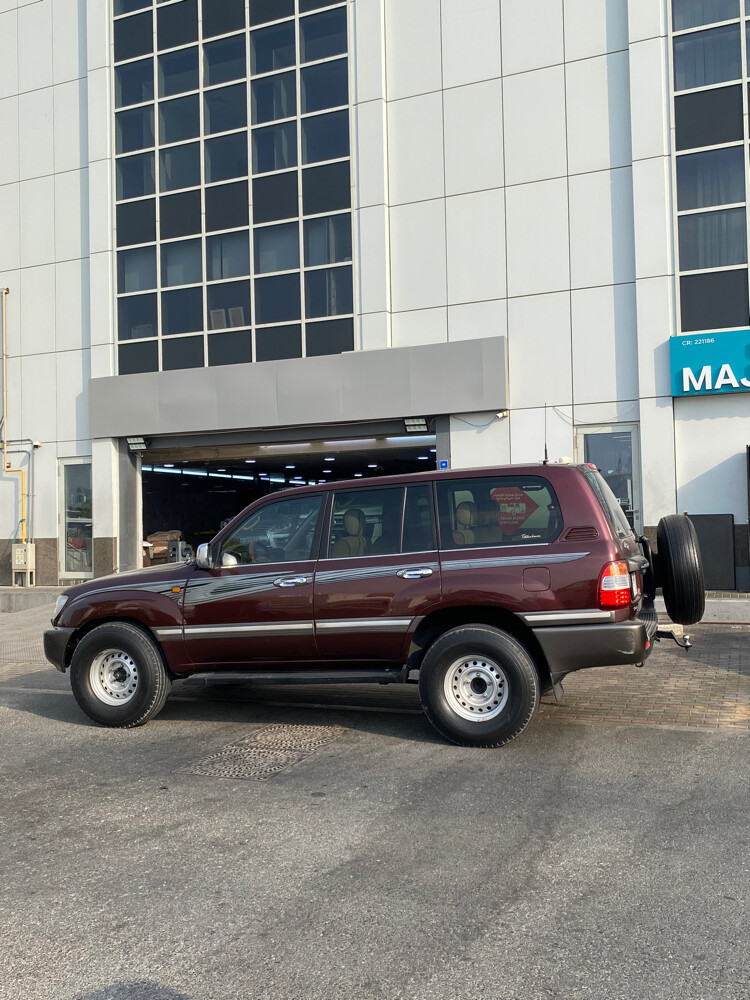 Toyota Land Cruiser  - 2