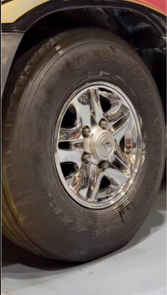 lexus chrome rims 16” - 1