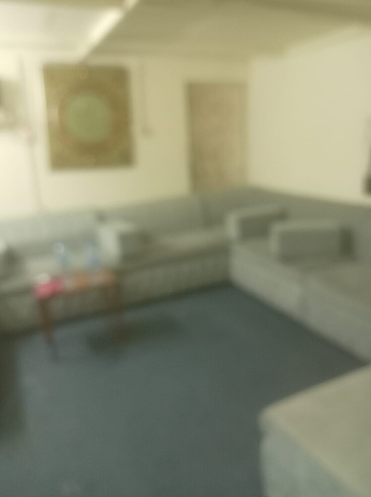 للبيع جلسه  عربيه  ٦قطع،وعدد٢ زاو - 2