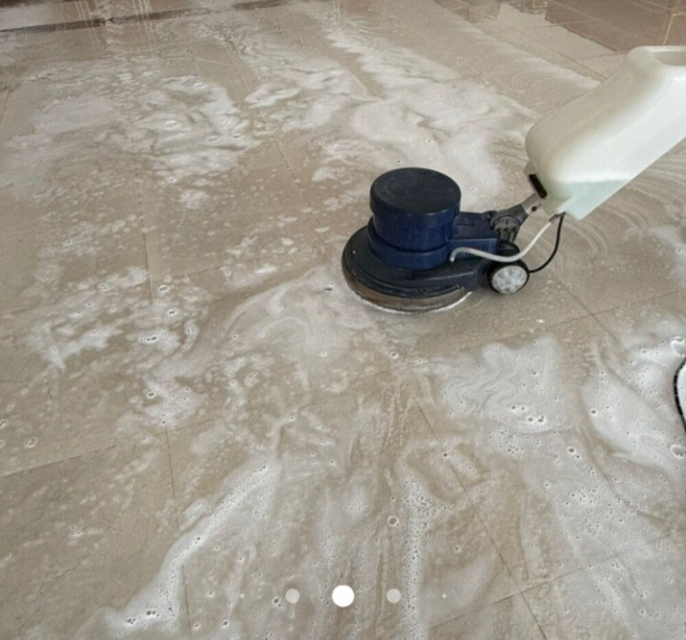 Specialists in home cleaning and po - 3