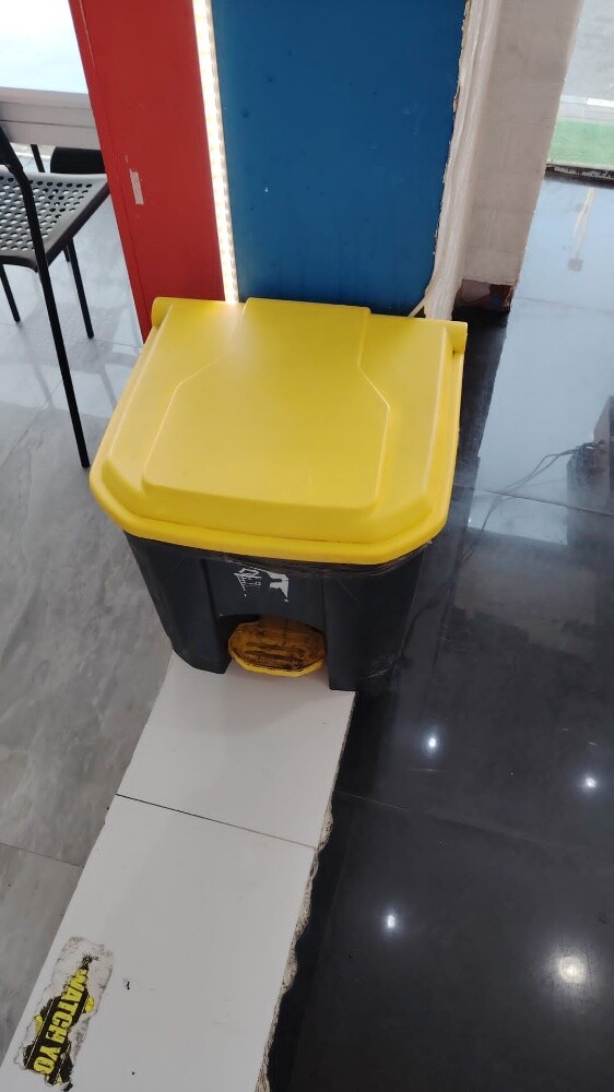 catering equipment various - 19