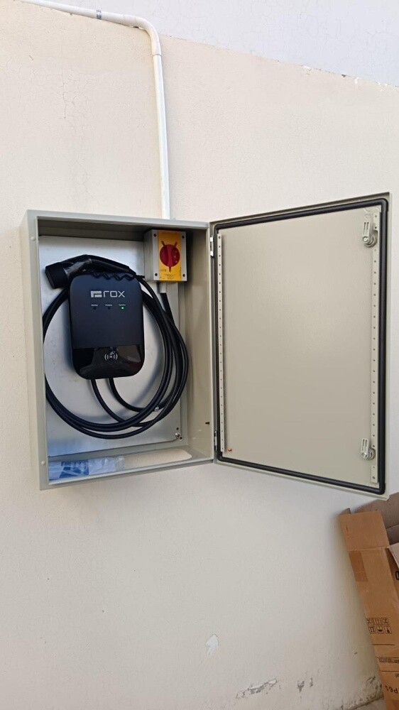 Car charger installation - 4
