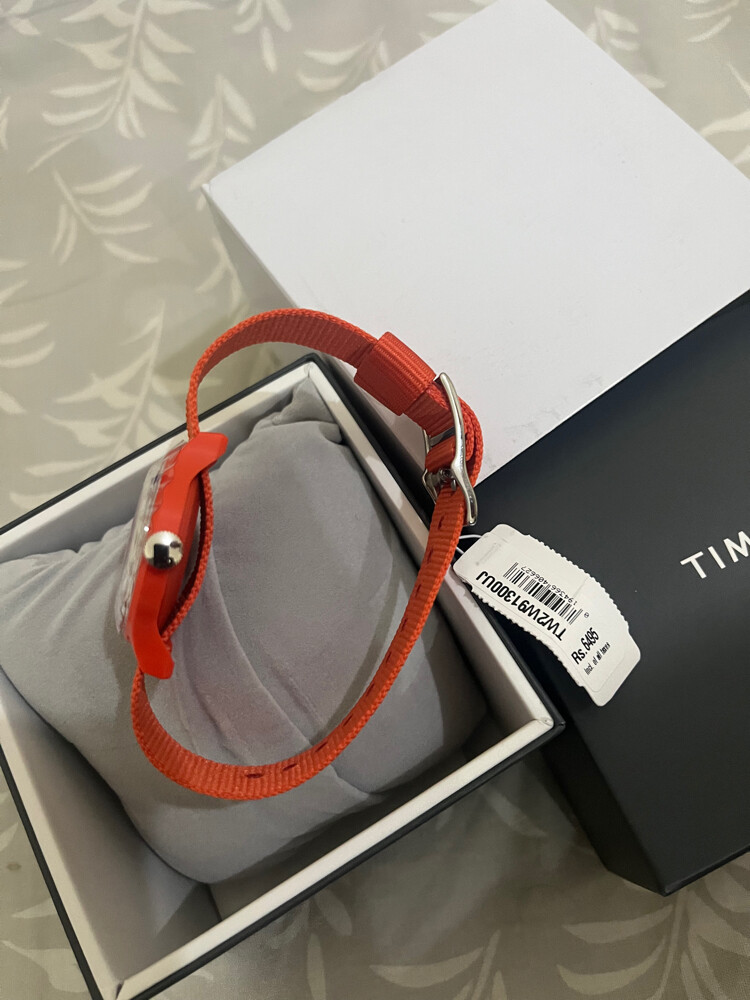 Brand New - Timex 36mm - Unisex-  - 4