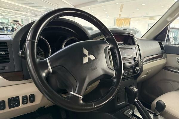 MITSUBISHI PAJERO 3L STD 2022 - 13