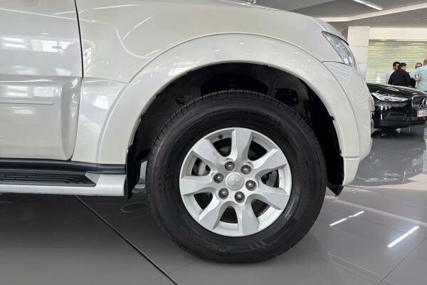 MITSUBISHI PAJERO 3L STD 2022 - 5