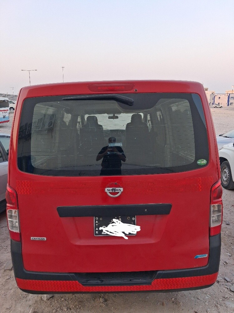 nissan ven - 2