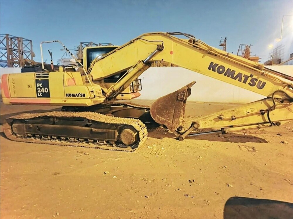 Excavator Komtasu - 2