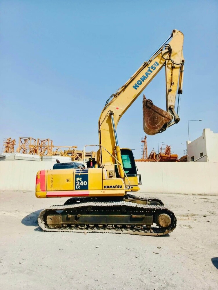 Excavator Komtasu - 3
