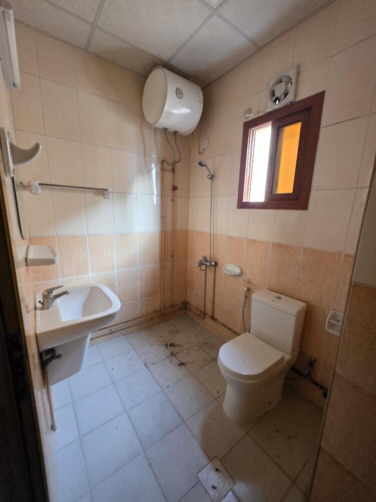 Flats for rent in bin omran - 8