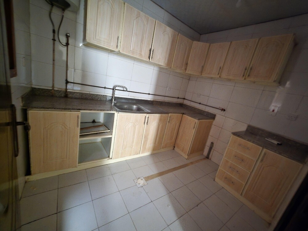 Flats for rent in bin omran - 5
