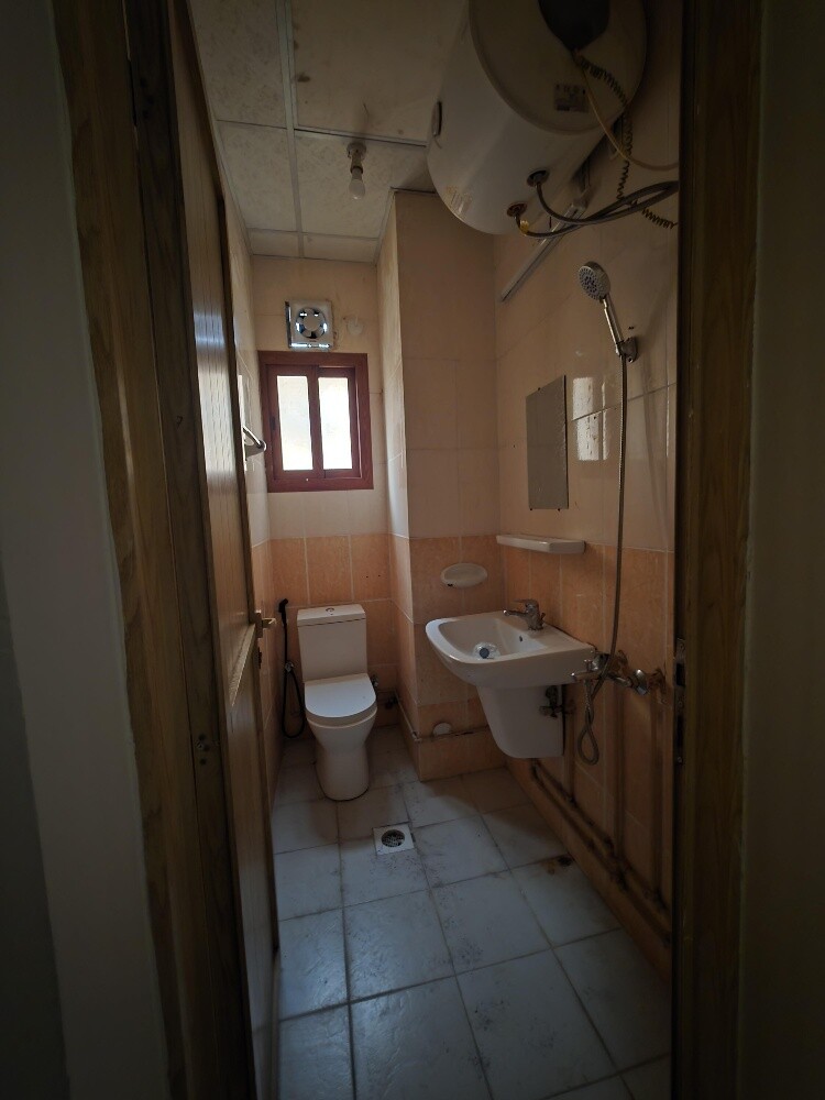 Flats for rent in bin omran - 2