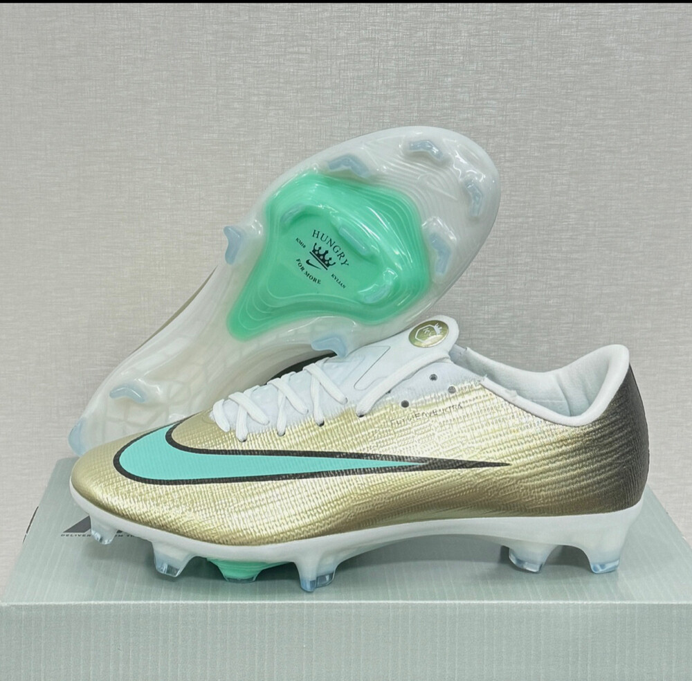 Football Shoes  - 7