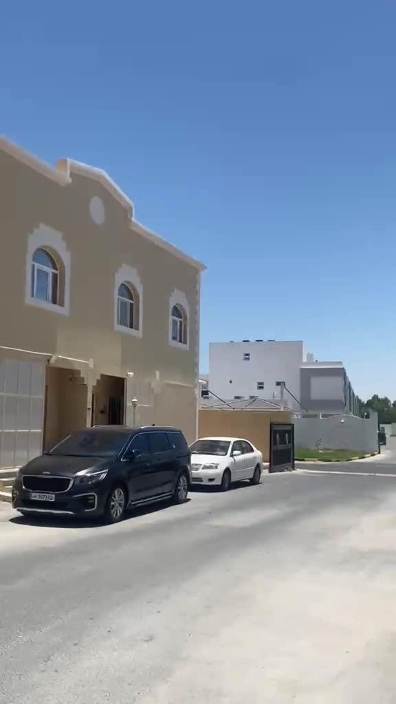 فيلا ضمن مجمع سكني للايجار - 15