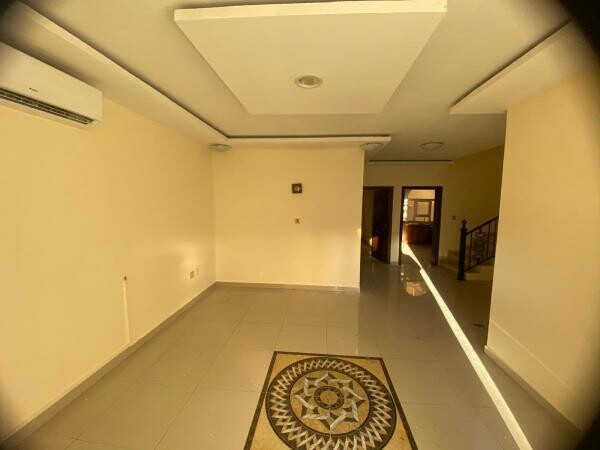 فيلا ضمن مجمع سكني للايجار - 12