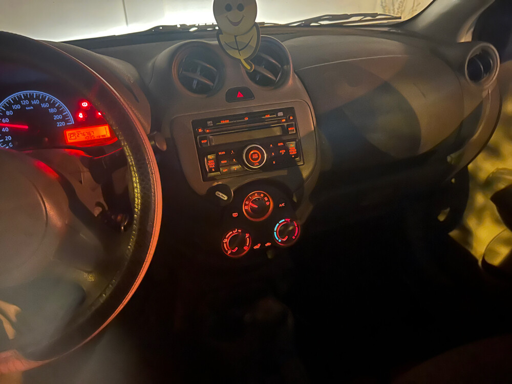 Nissan Sunny 2012 - 9