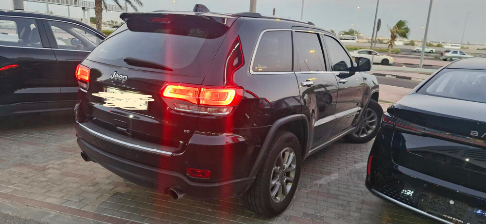 Jeep Cherokee - 10