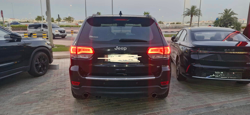 Jeep Cherokee - 8