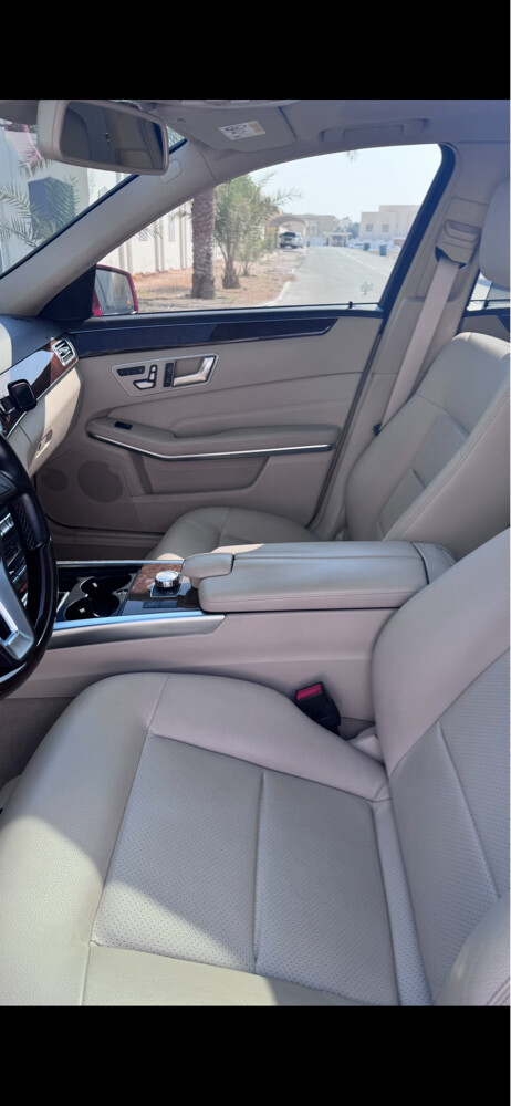 Mercedes E300 - 2