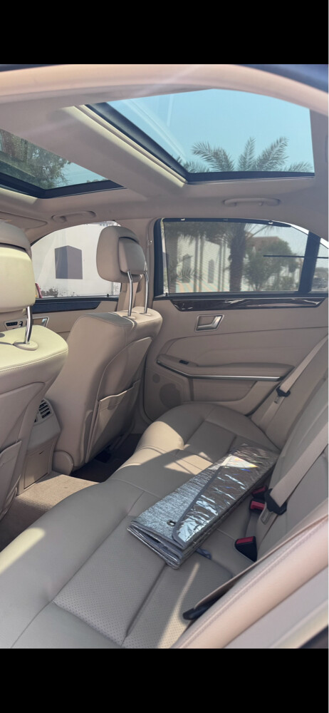 Mercedes E300 - 4
