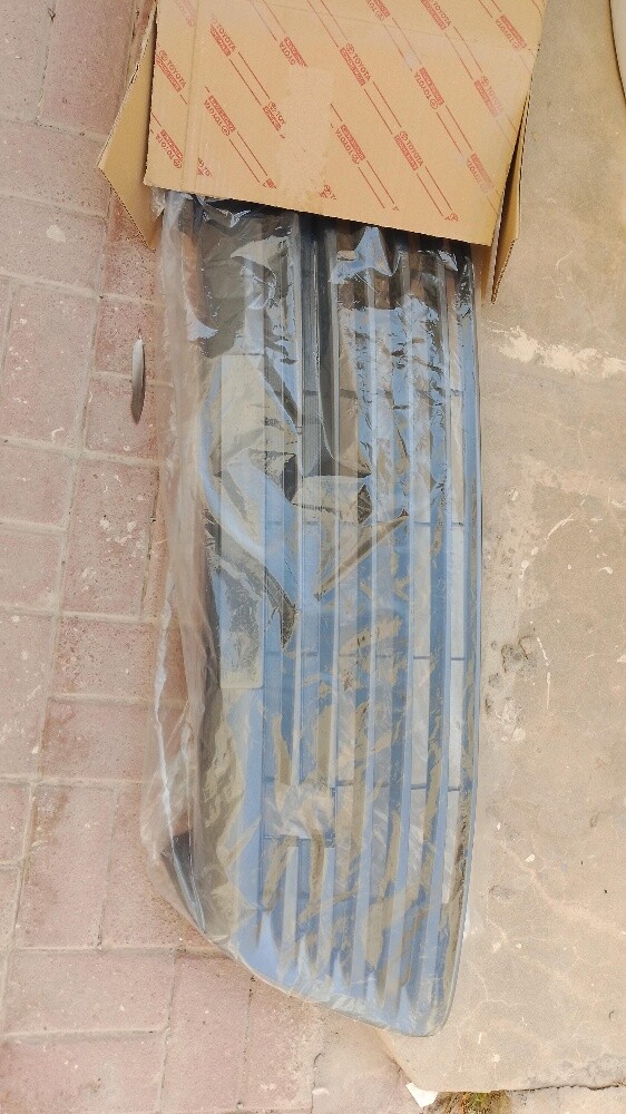 Toyota Camry 2017 front grill - 2