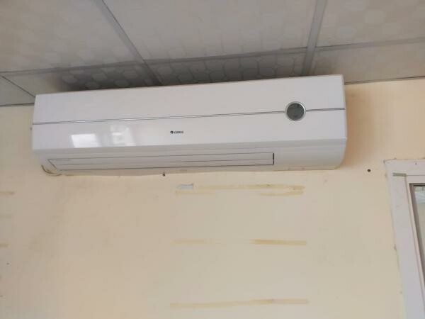 Gree 2.5 ton Split AC for sale - 2
